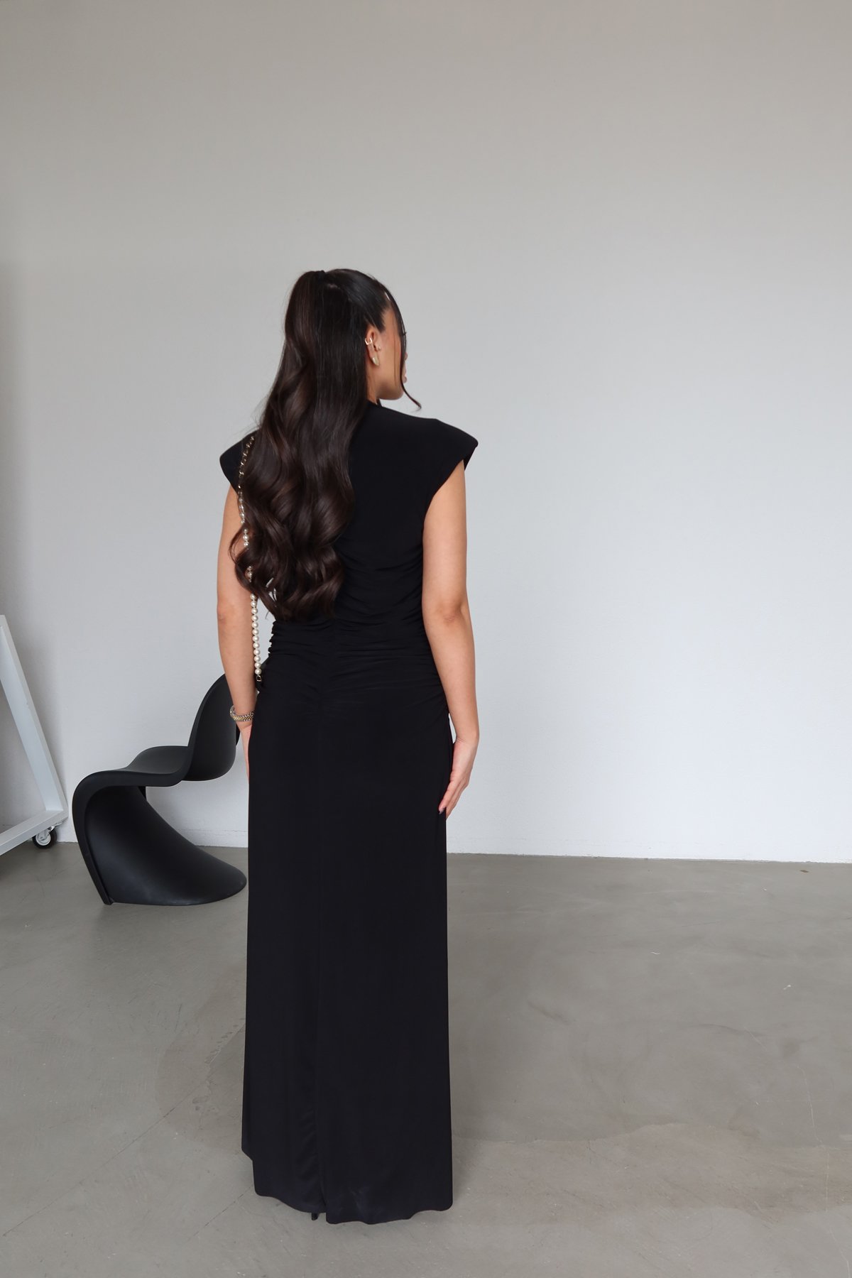 Fermuar Detaylı Kolsuz Maksi Elbise