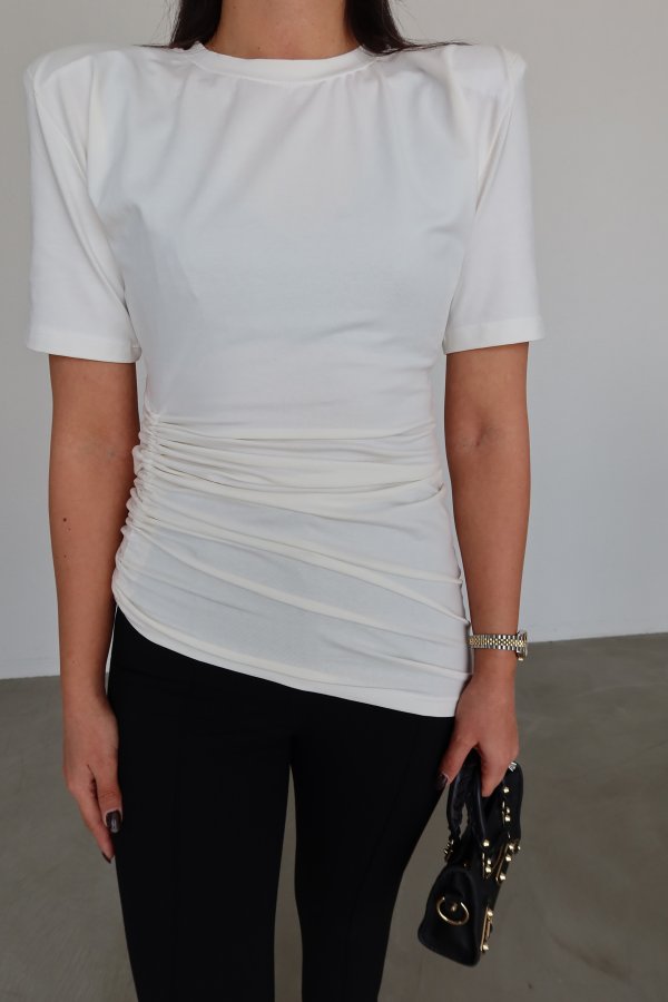 Omuzu Vatkalı Yanı Büzgülü Bluz