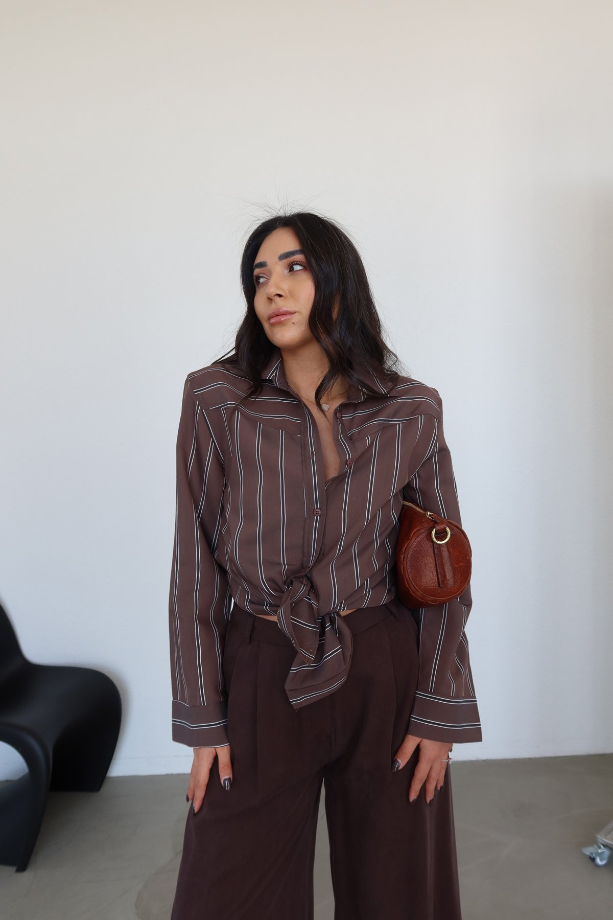 Çizgli Omuzu Vatkalı Gömlek