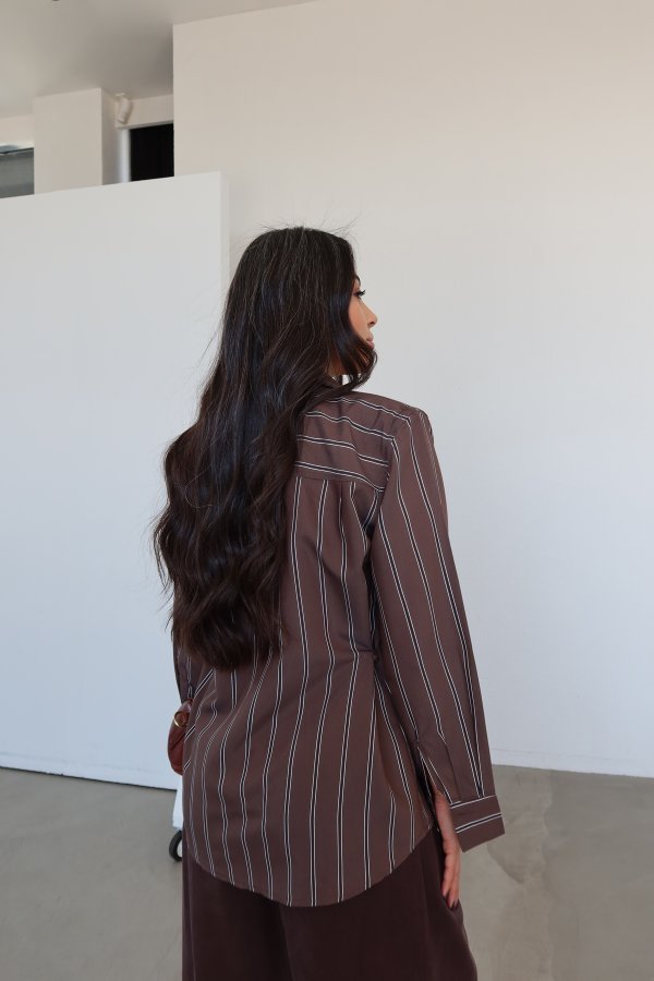Çizgli Omuzu Vatkalı Gömlek