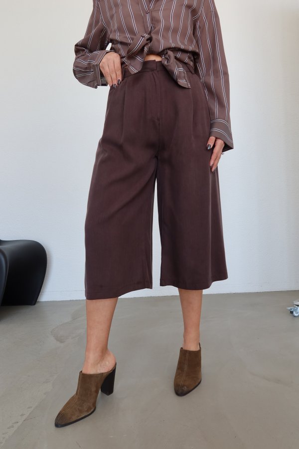 Pileli Bermuda Pantolon