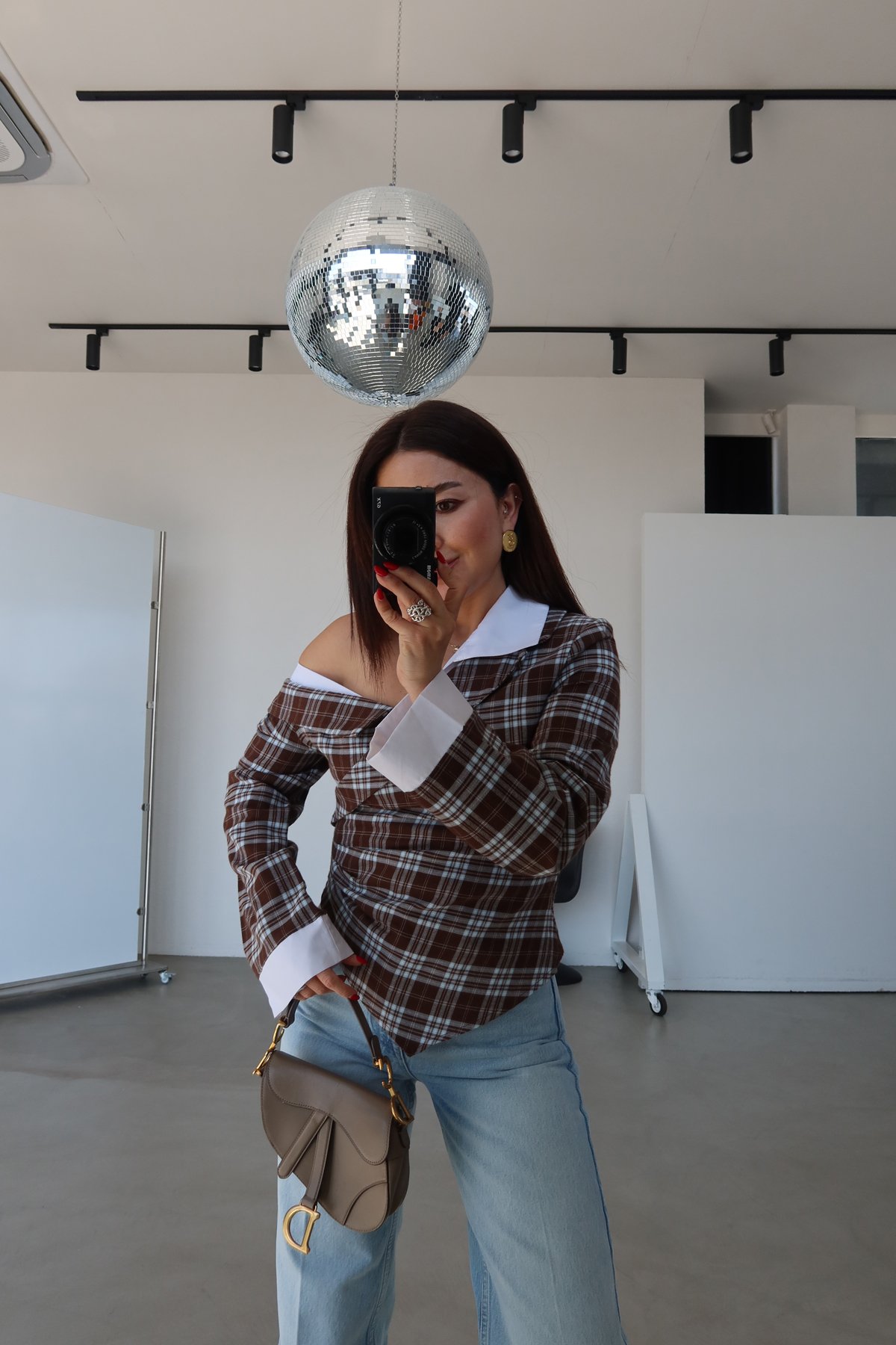 Asimetrik Kesim Ekoseli Bluz