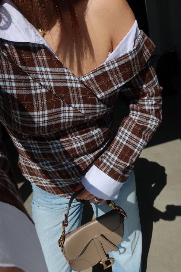 Asimetrik Kesim Ekoseli Bluz