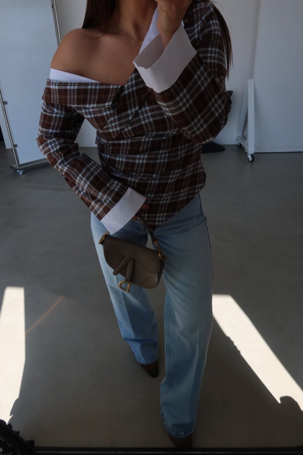 Asimetrik Kesim Ekoseli Bluz