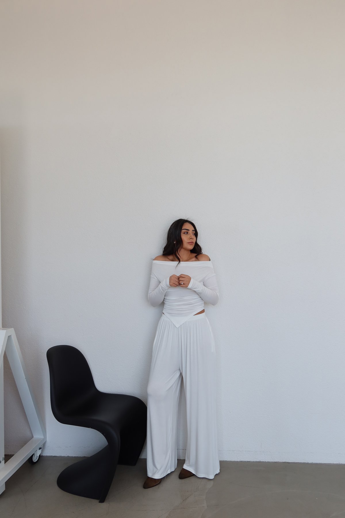 Asimetrik Kesim Crop Bluz Pantolon Takım