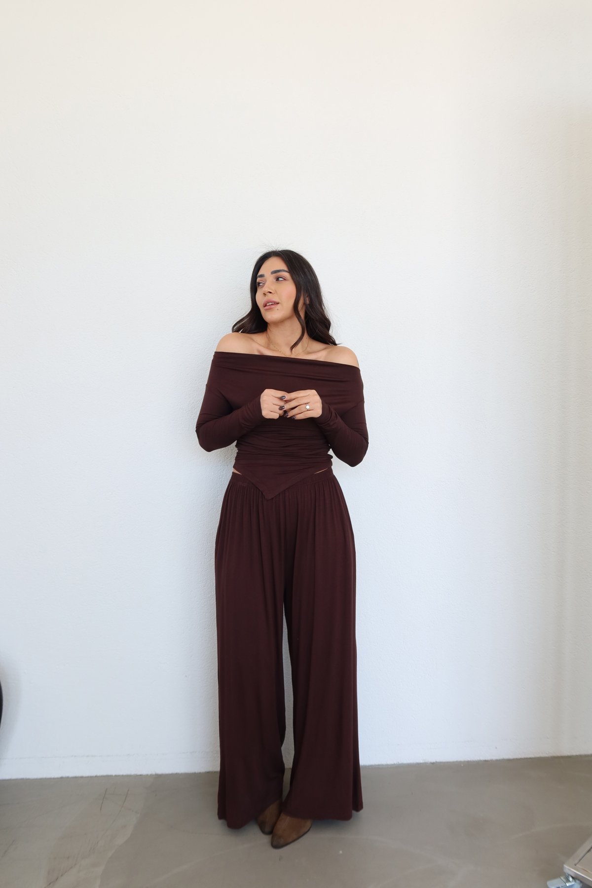 Asimetrik Kesim Crop Bluz Pantolon Takım