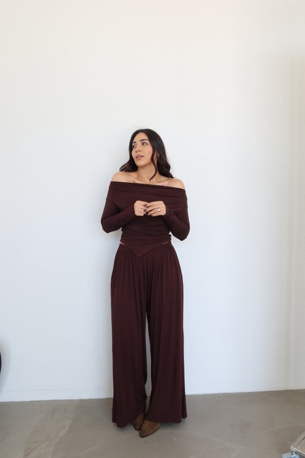 Asimetrik Kesim Crop Bluz Pantolon Takım