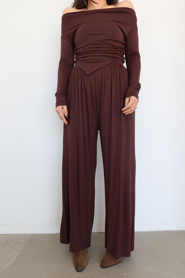 Asimetrik Kesim Crop Bluz Pantolon Takım