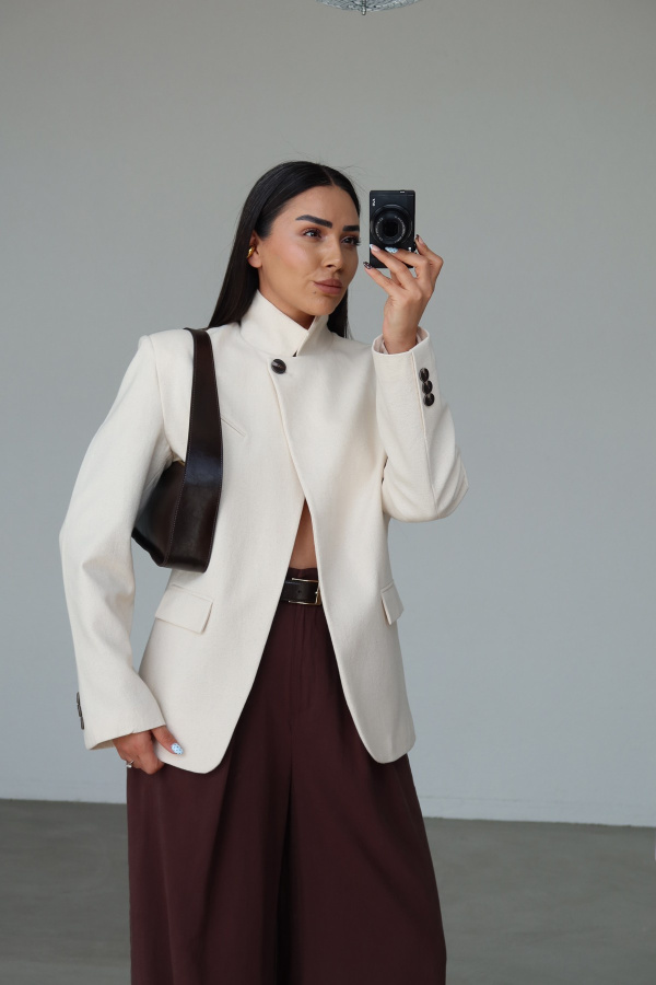 Dik Yaka Keten Görünümlü Ceket