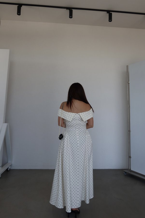 Madonna Yaka Puantiyeli Midi Boy Elbise