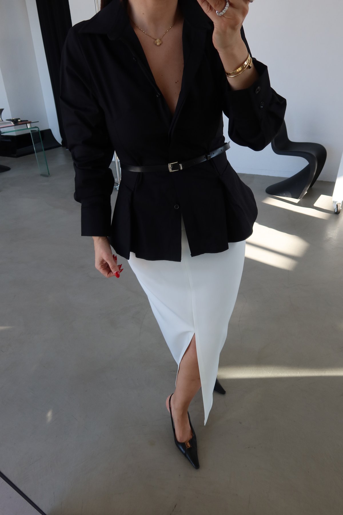 Önden Yırtmaçlı Tok Doku Etek