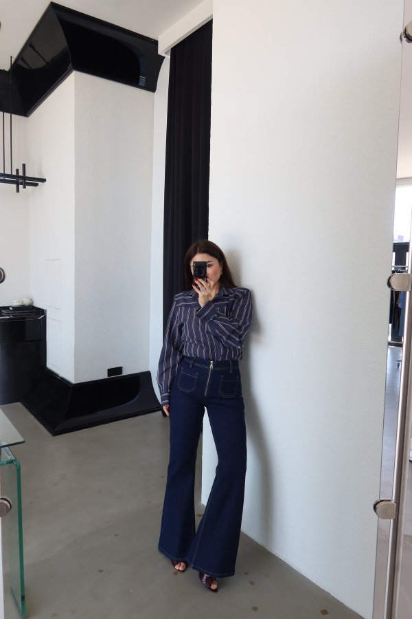 Cep Detaylı Fermuarlı Jean