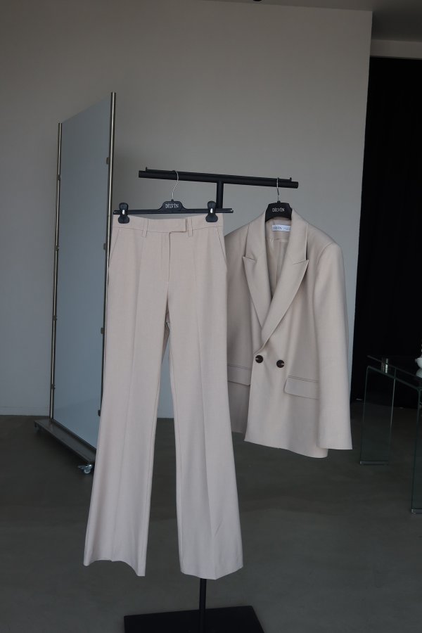 Geniş Paça Pileli Kumaş Pantolon