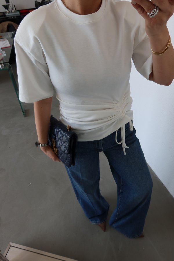 Omuzu Vatkalı Önü Büzgülü Bluz