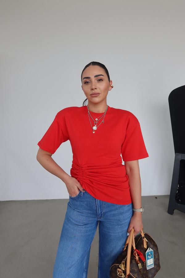 Omuzu Vatkalı Önü Büzgülü Bluz