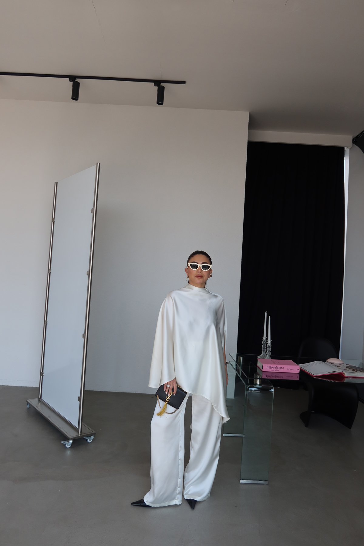 Pelerin Saten Bluz Pantolon Takım