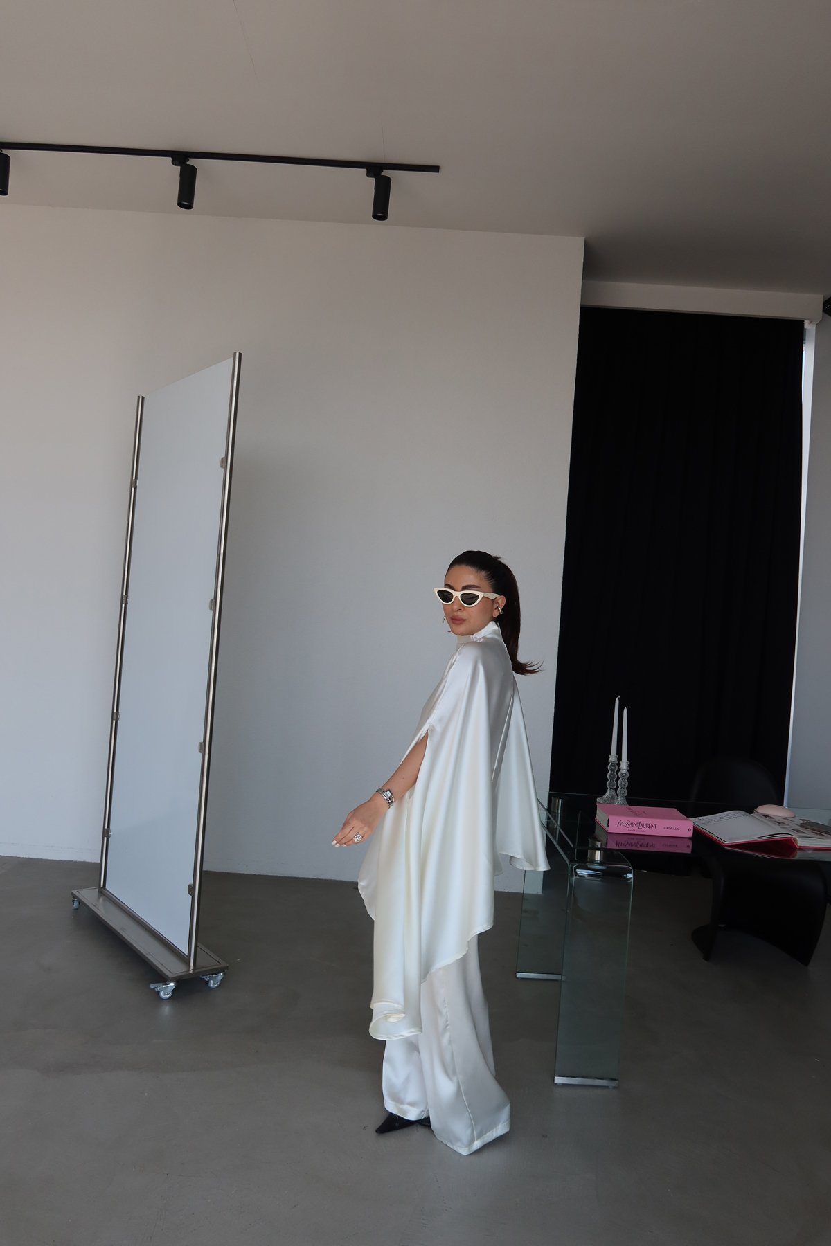 Pelerin Saten Bluz Pantolon Takım