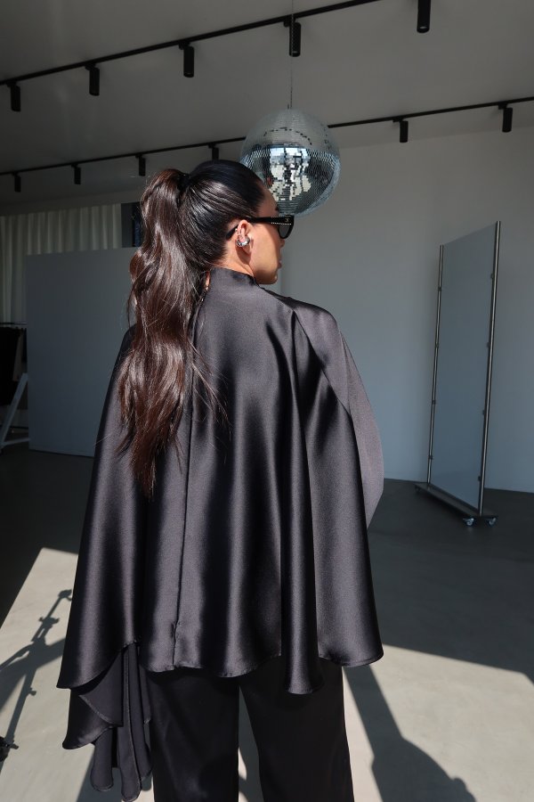 Pelerin Saten Bluz Pantolon Takım