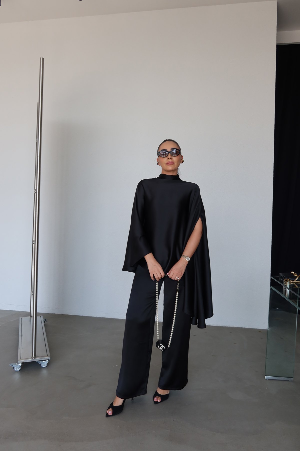 Pelerin Saten Bluz Pantolon Takım