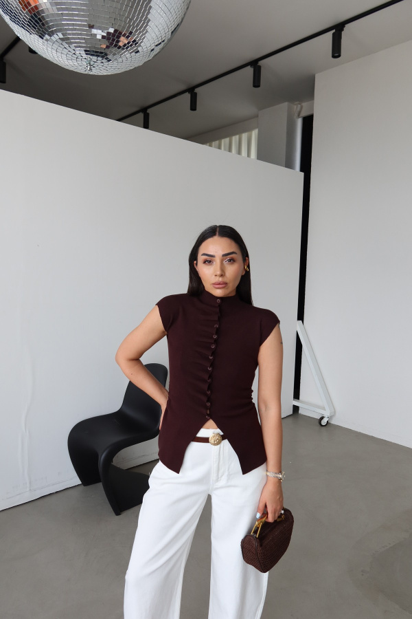 Büzgülü Kolsuz Triko