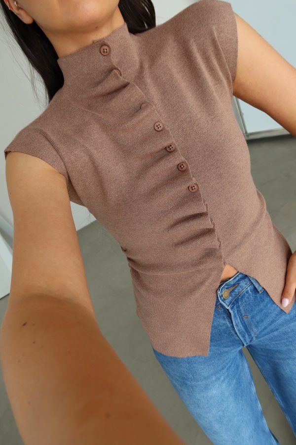 Büzgülü Kolsuz Triko