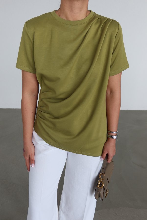 Pile Ve Büzgü Detaylı Bluz