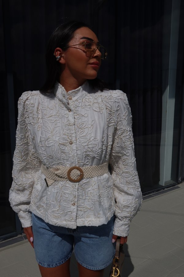 Üzeri İşlemeli İnci Düğmeli Ceket