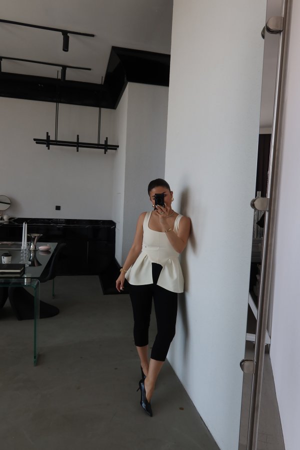 Puantiyeli Askılı Bluz