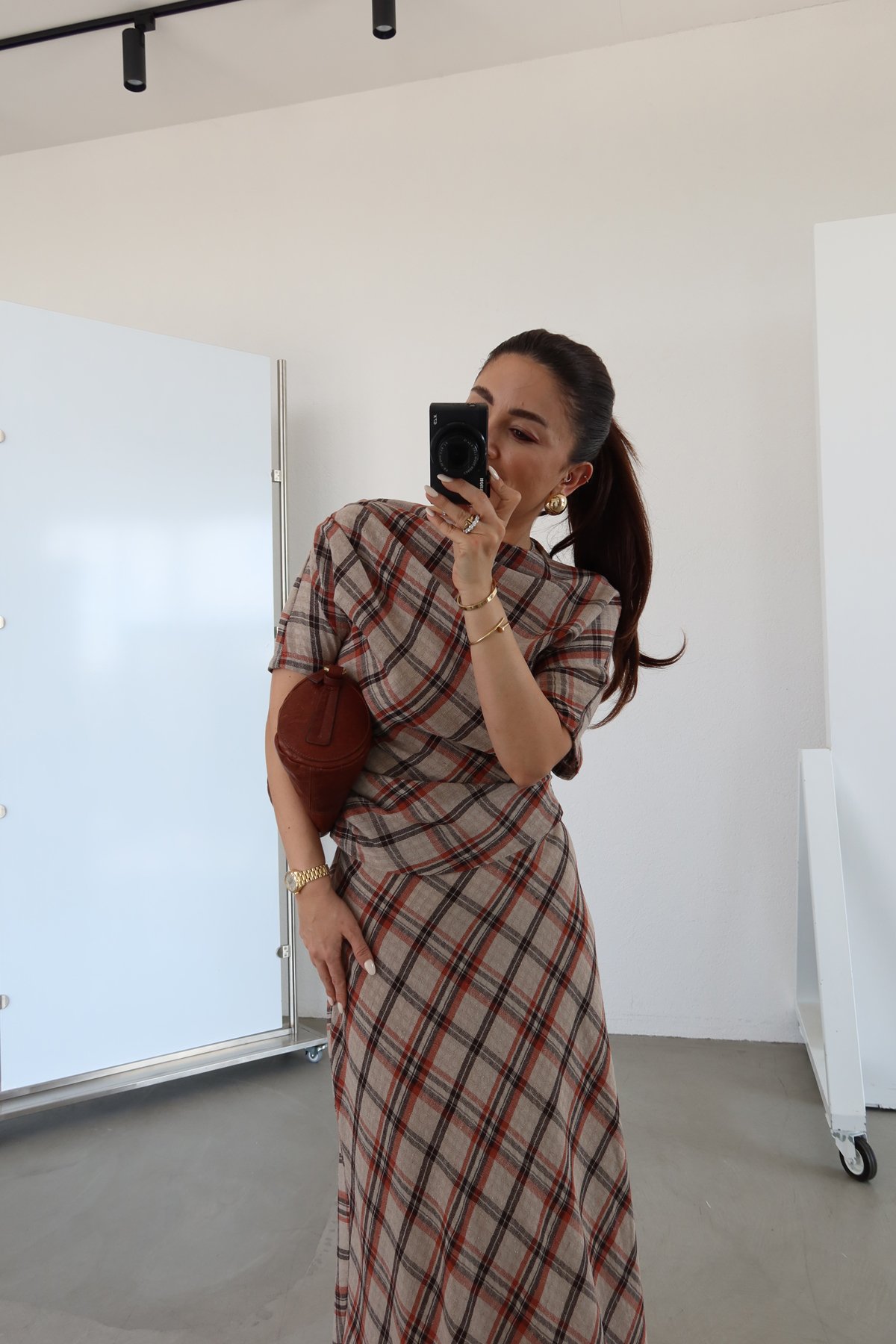 Asimetrik Kesim Ekoseli Bluz Etek Takım