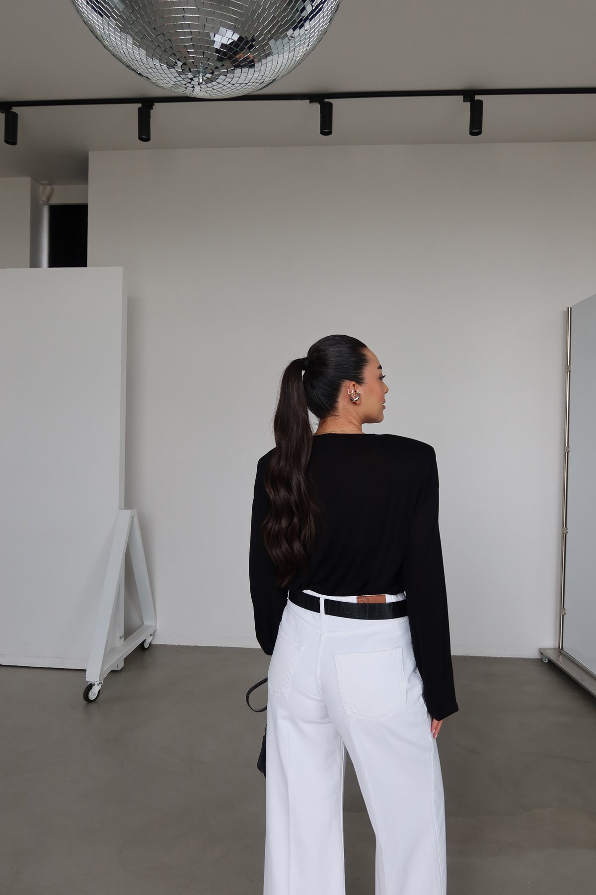 Omuzu Vatkalı Basic Bluz