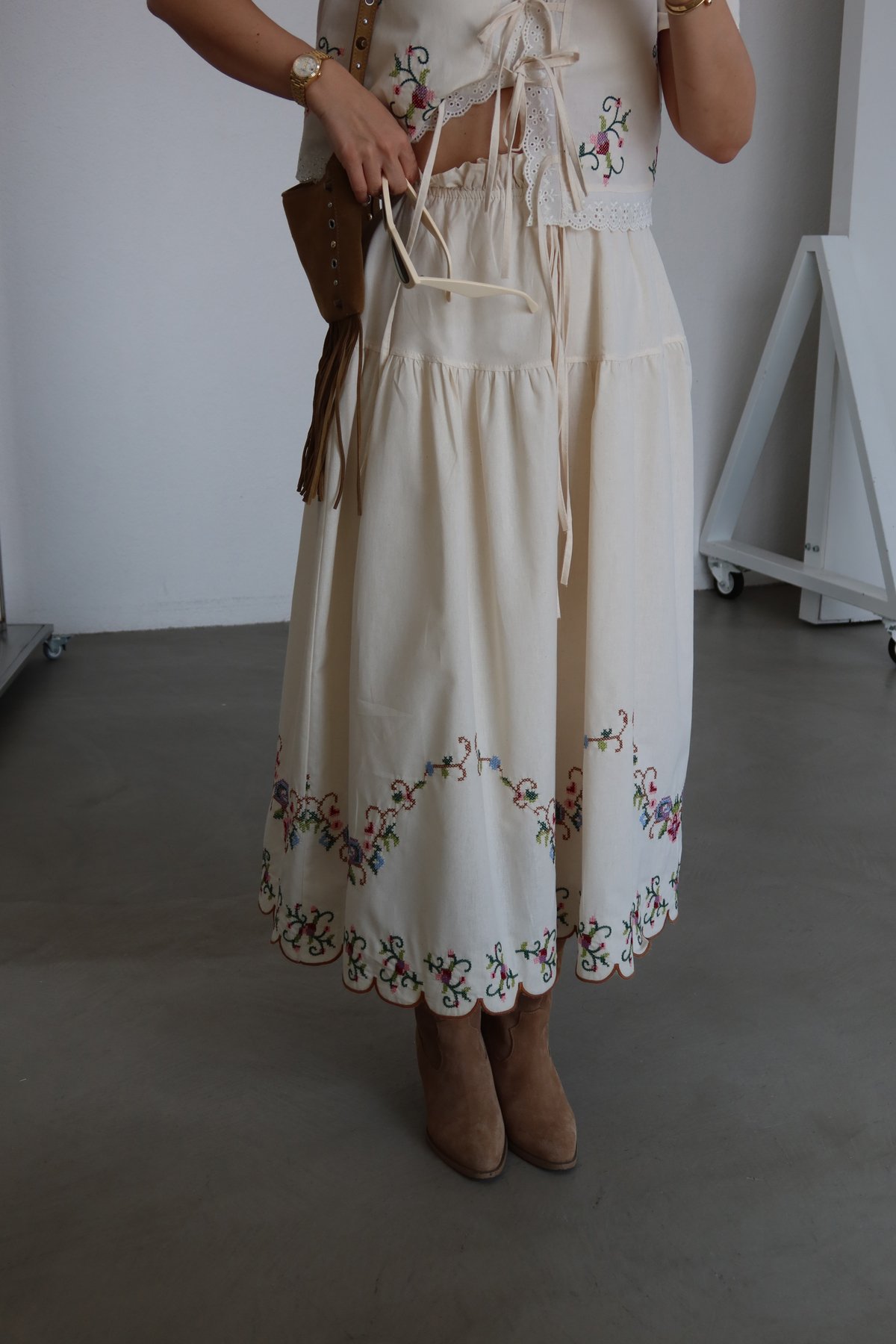 Nakış İşlemeli Ceket Etek Takım