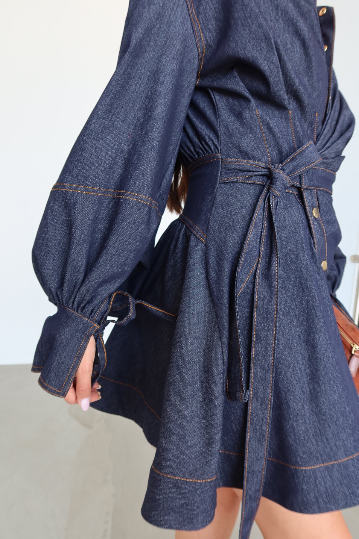 Balon Kol Kontrast Dikişli Denim Elbise