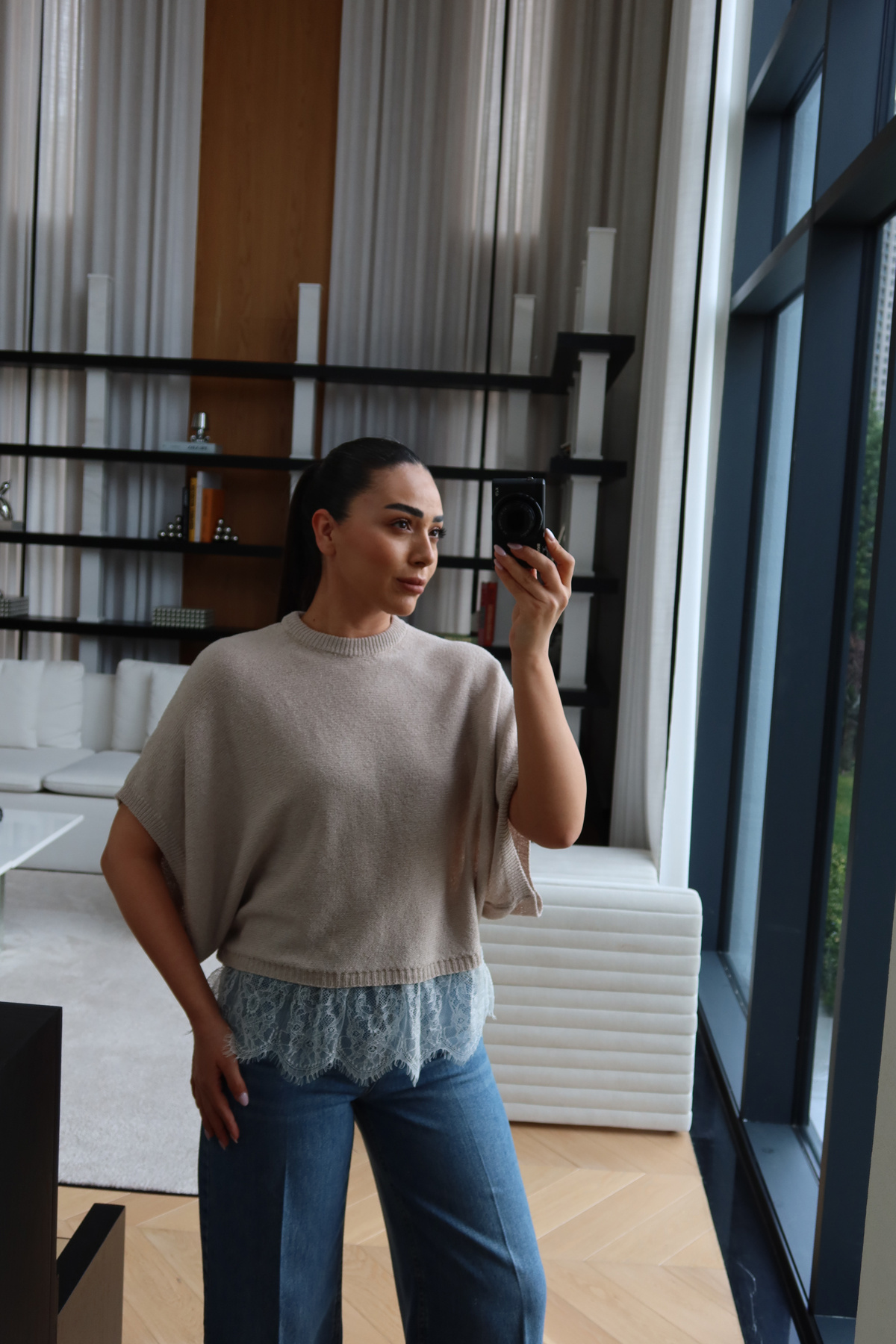 Etek Ucu Dantelli Oversize Triko