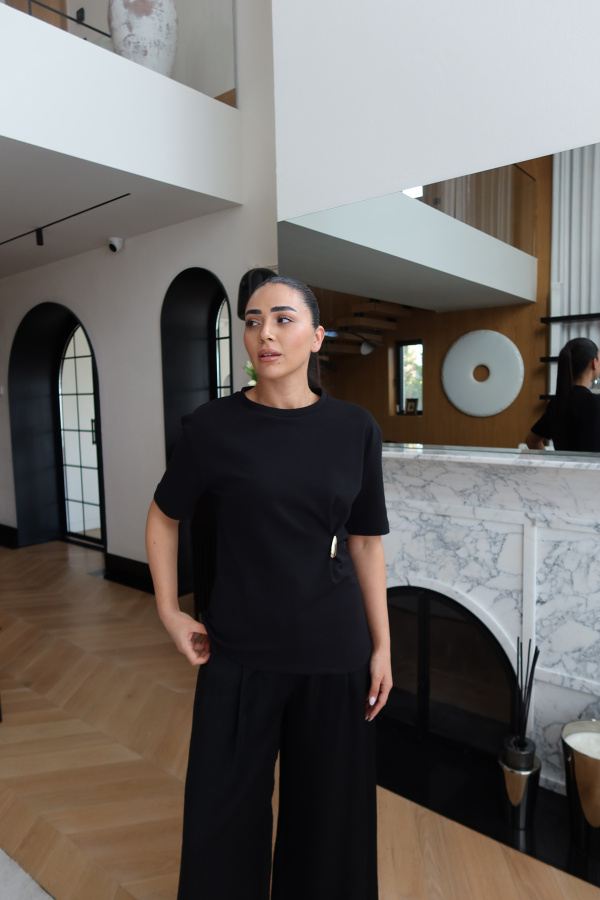 Aksesuar Detaylı Bluz