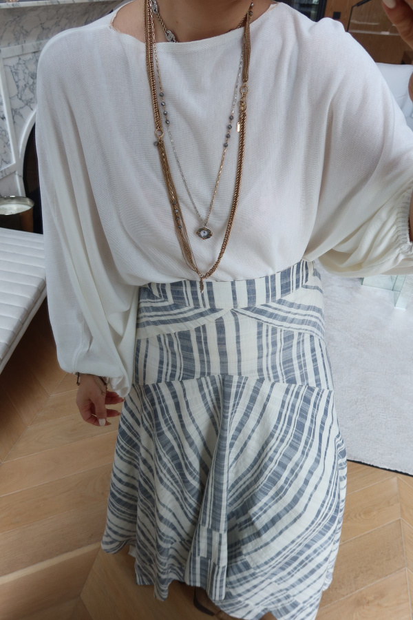 Kolları Lastikli Dökümlü Triko