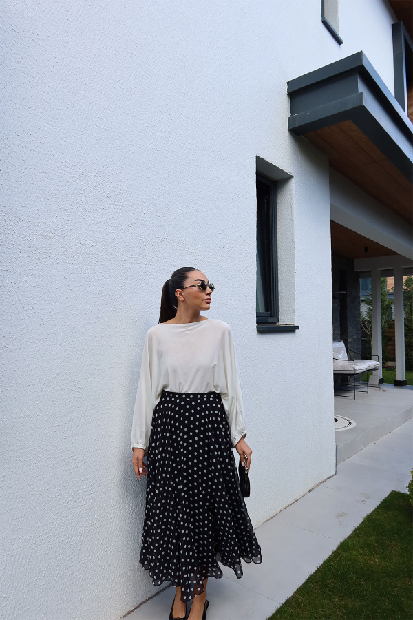 Arkası Fermuarlı Puantiyeli Şifon Etek