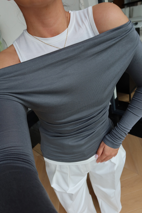 Düşük Omuzlu Çift Katlı Bluz