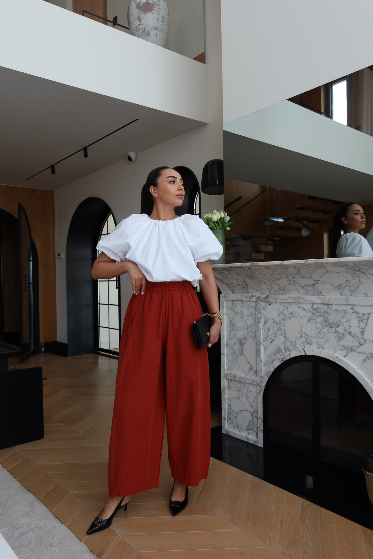 Beli Lastik ve Bağlamalı Geniş Paça Pantolon