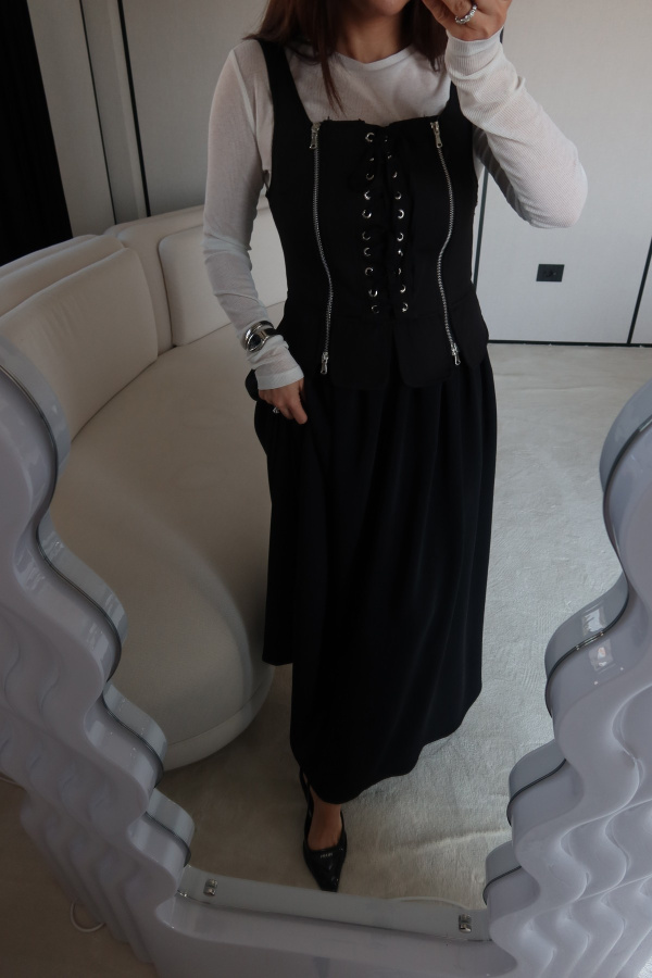 Göğüs Kısmı Fermuar Ve Bağlama Deataylı Elbise