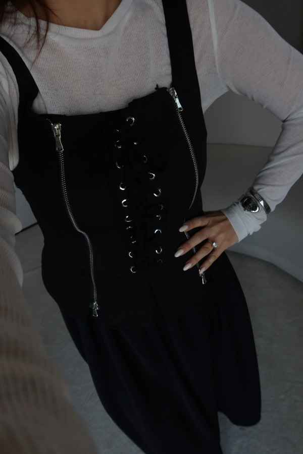 Göğüs Kısmı Fermuar Ve Bağlama Deataylı Elbise