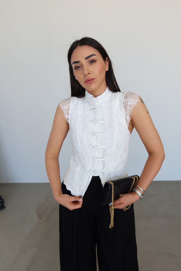 Güpür Ve Dantel İşlemeli Yelek