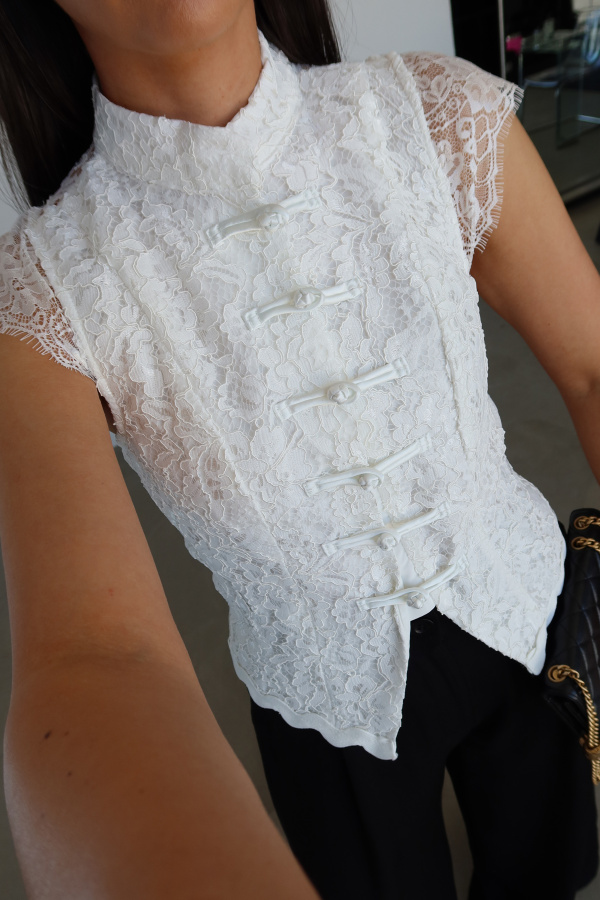 Güpür Ve Dantel İşlemeli Yelek