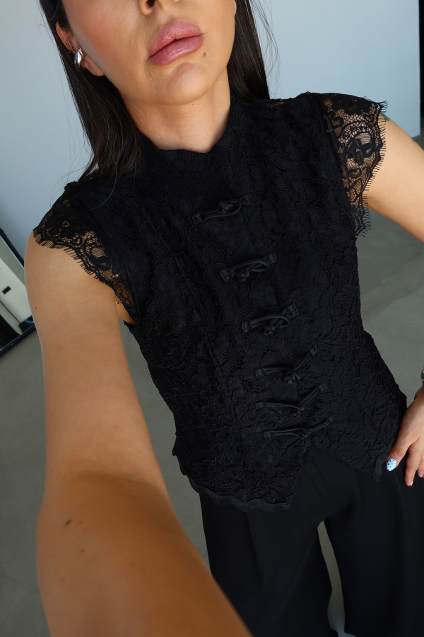 Güpür Ve Dantel İşlemeli Yelek