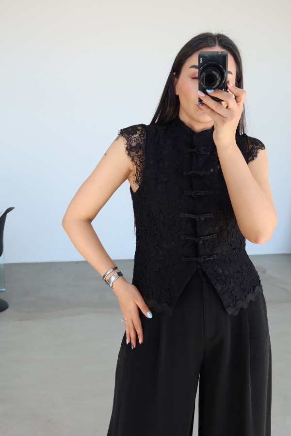 Güpür Ve Dantel İşlemeli Yelek