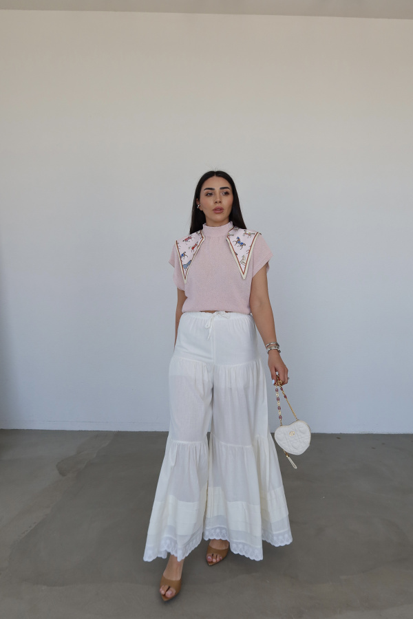 Paçası Güpür Detaylı Geniş Kalıp Pantolon