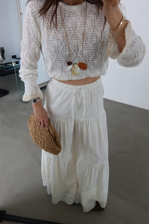 Paçası Güpür Detaylı Geniş Kalıp Pantolon