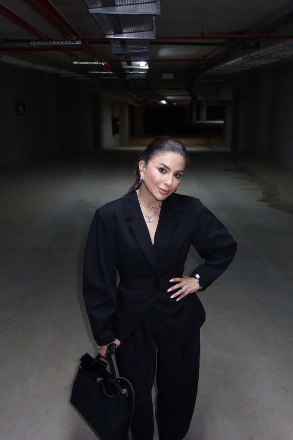 Asimetrik Kesim Kemeri Lastikli Ceket