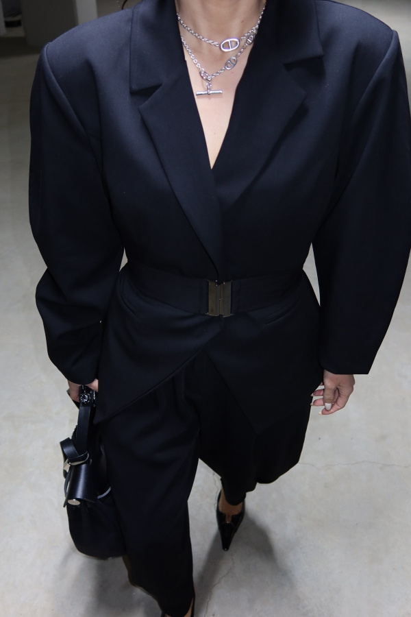 Asimetrik Kesim Kemeri Lastikli Ceket