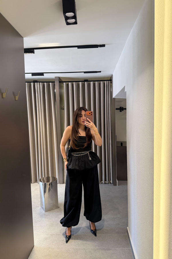 Sırtı Gipeli Büstiyer Pantolon Takım