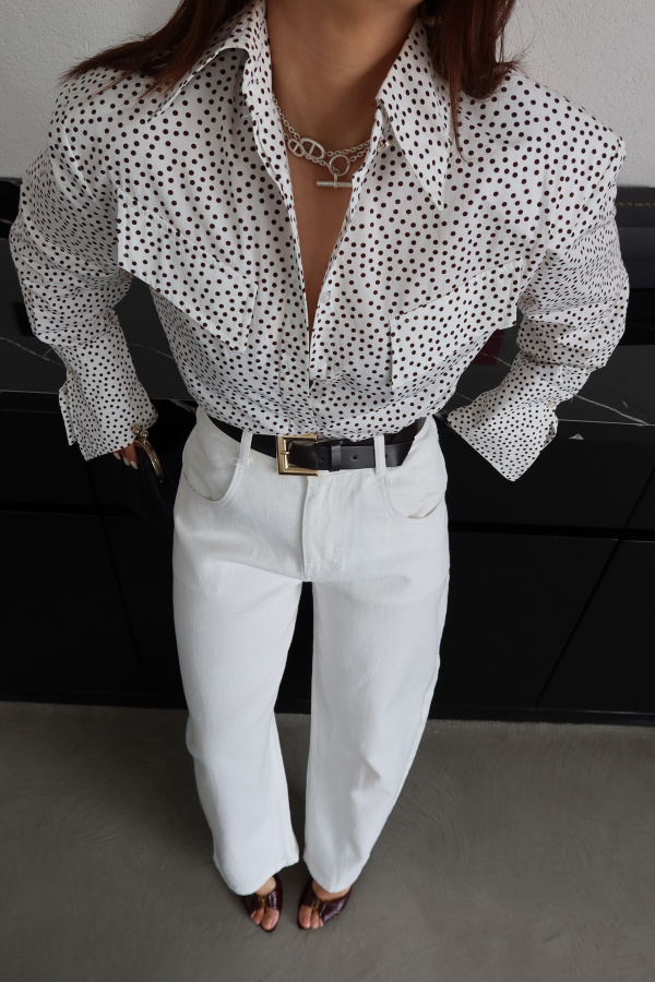Puantiyeli Omuzu Vatkalı Gömlek